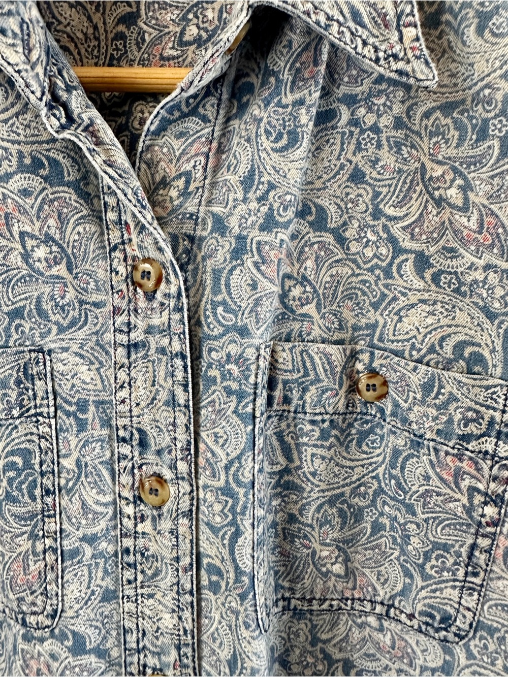 Liz Claiborne Paisley Denim Shirt Button Front Blue Cotton Women’s M Vintage - Picture 3 of 6